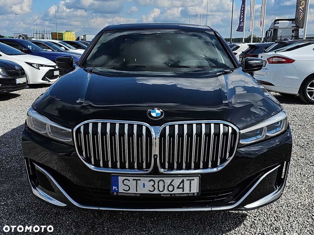 BMW Seria 7 2021 photo 2