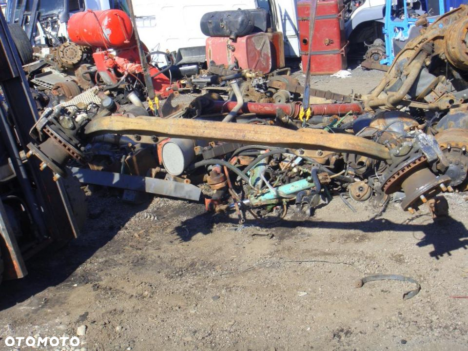 OŚ BELKA PRZEDNIA IVECO EUROCAGO 75e17 kompletna - 2