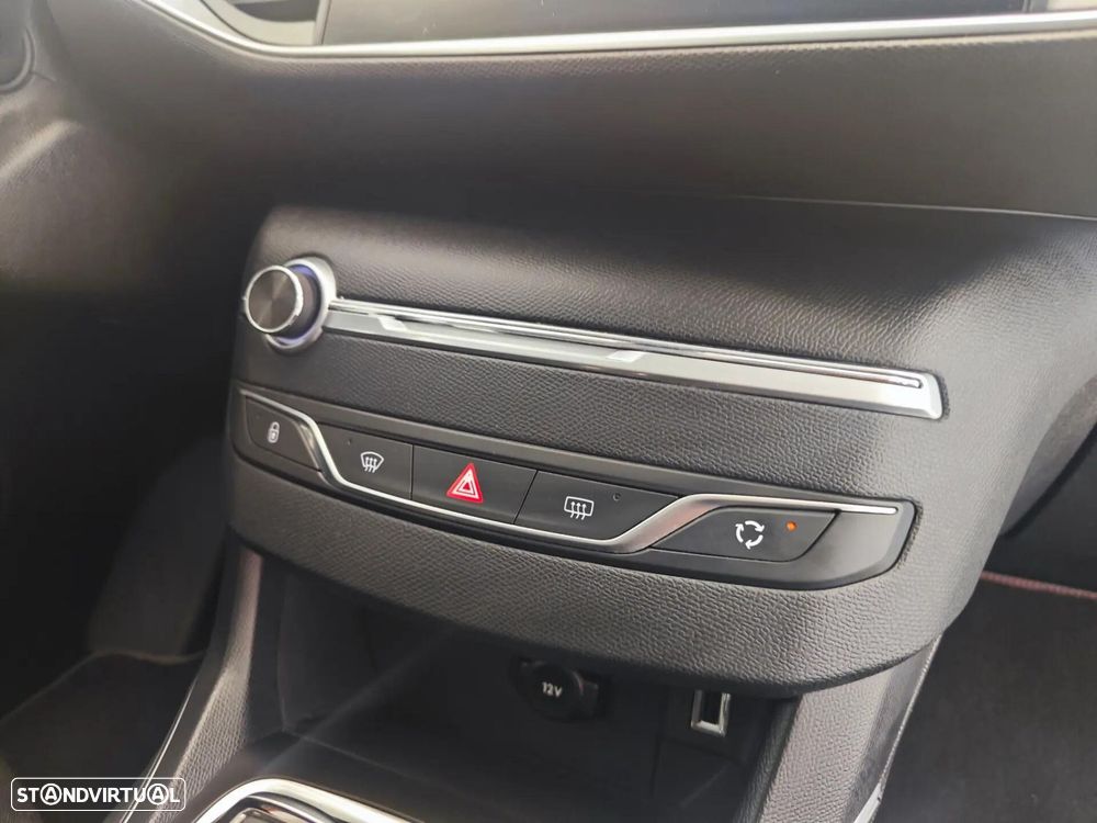 Peugeot 308 PureTech 130 EAT8 Allure Pack - 42