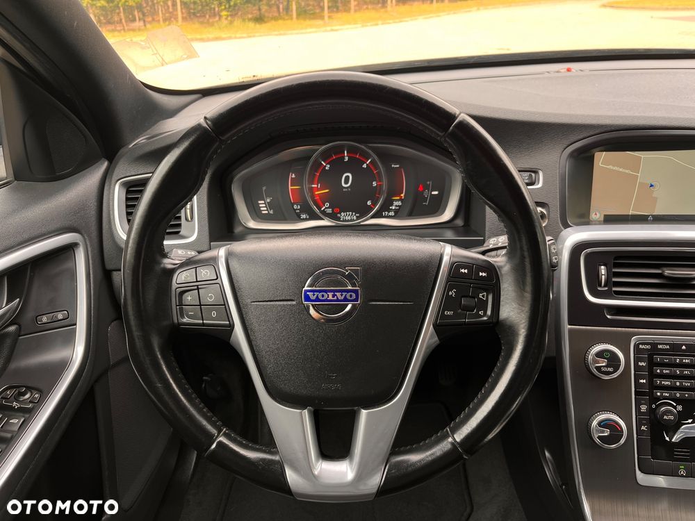 Volvo V60 D3 Momentum - 15