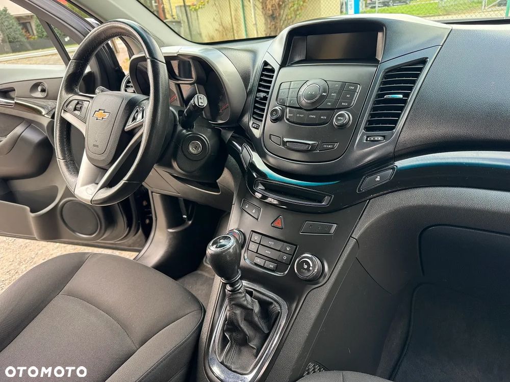 Chevrolet Orlando - 32