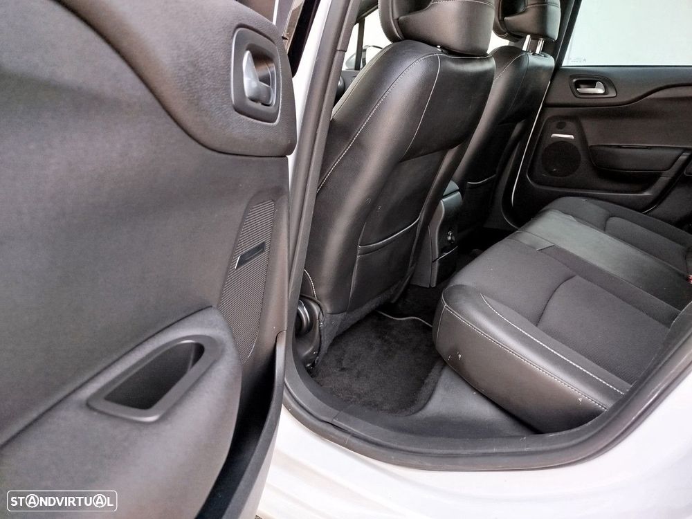 Citroën DS4 1.2 PureTech So Chic - 32