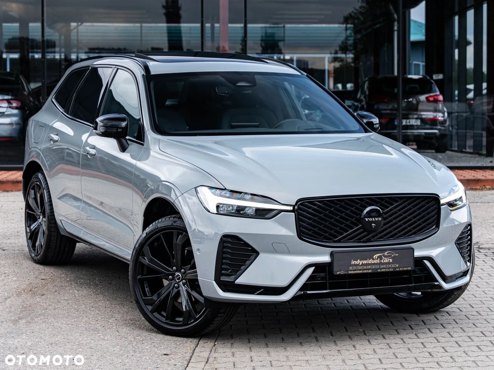 Volvo XC 60 B5 B AWD Plus Dark - 4