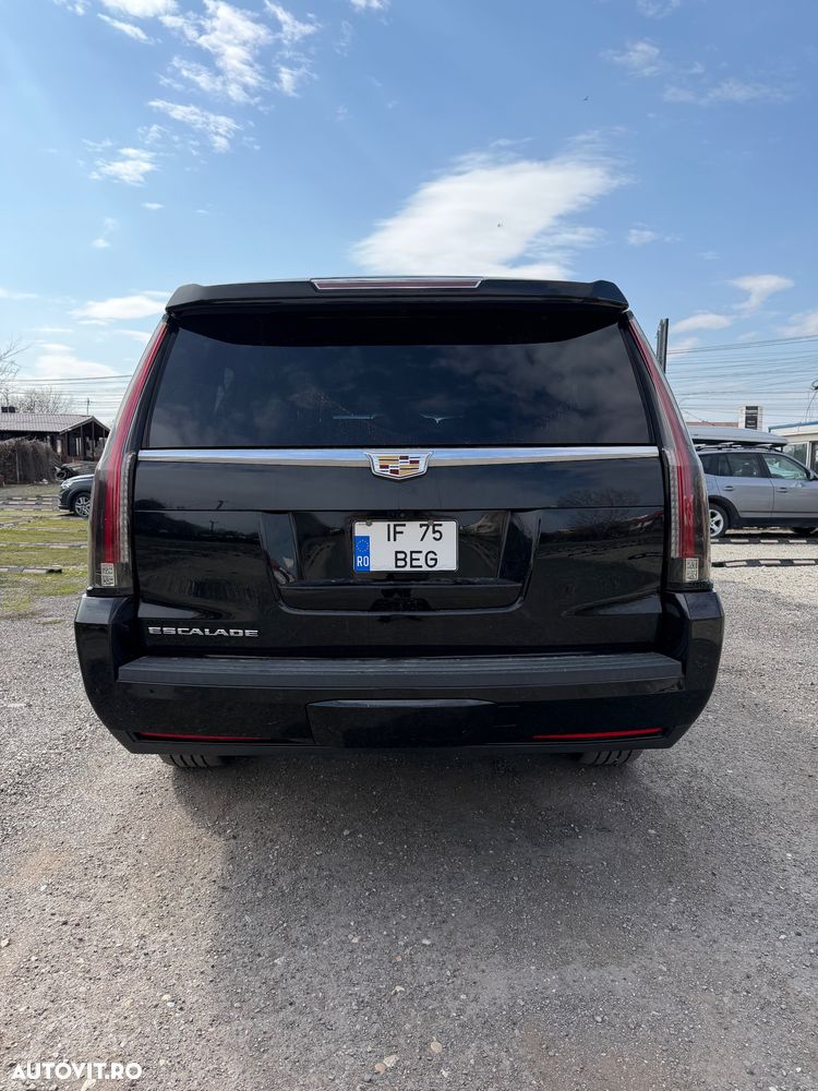 Cadillac Escalade - 5