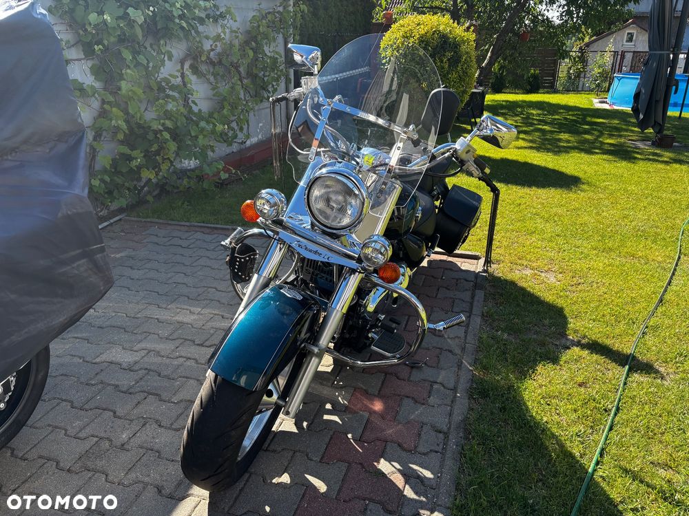 Suzuki Intruder - 4