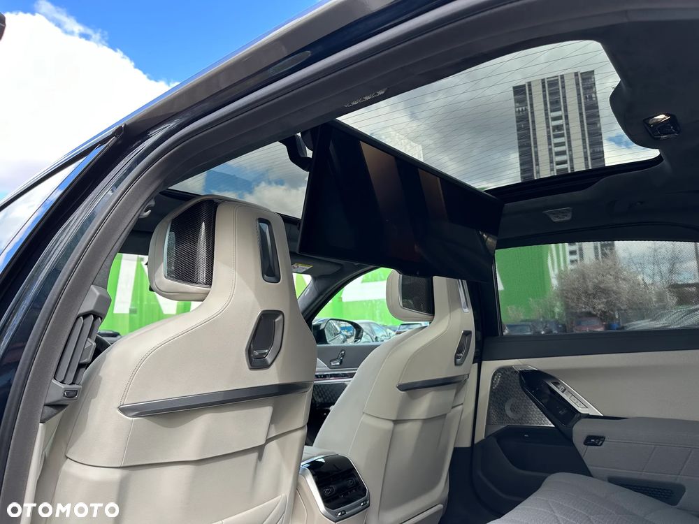 BMW i7 105.7kWh M70 xDrive - 21