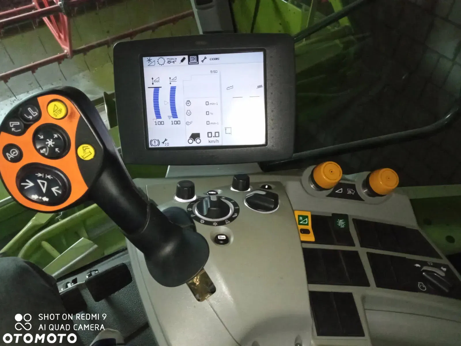 Claas Tucano 320 - 4