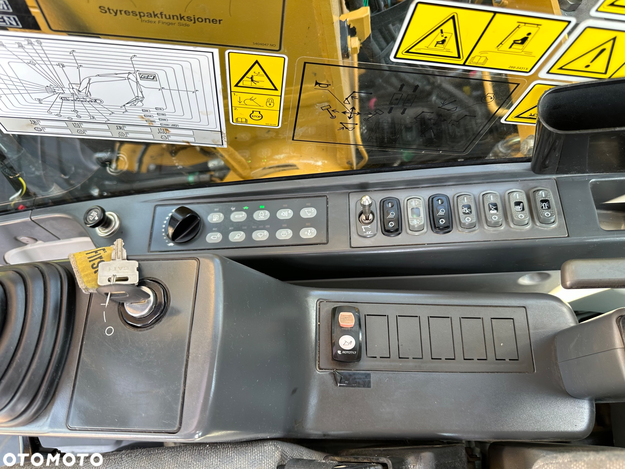 Caterpillar 311 FL RR - 36