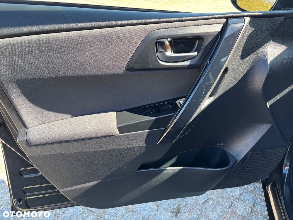 Toyota Auris Hybrid 135 Prestige - 21