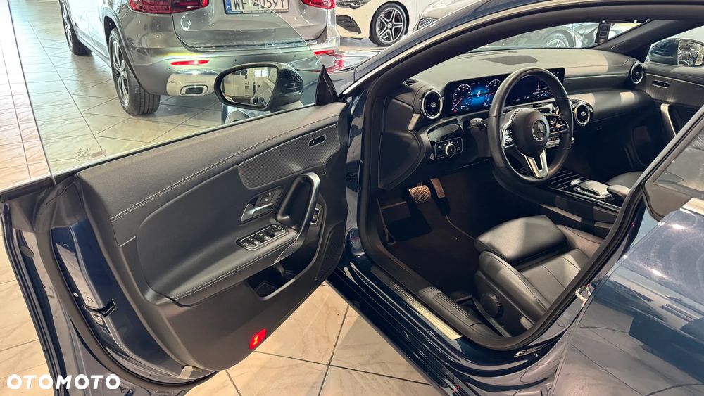 Mercedes-Benz CLA 180 Progressive 7G-DCT - 10