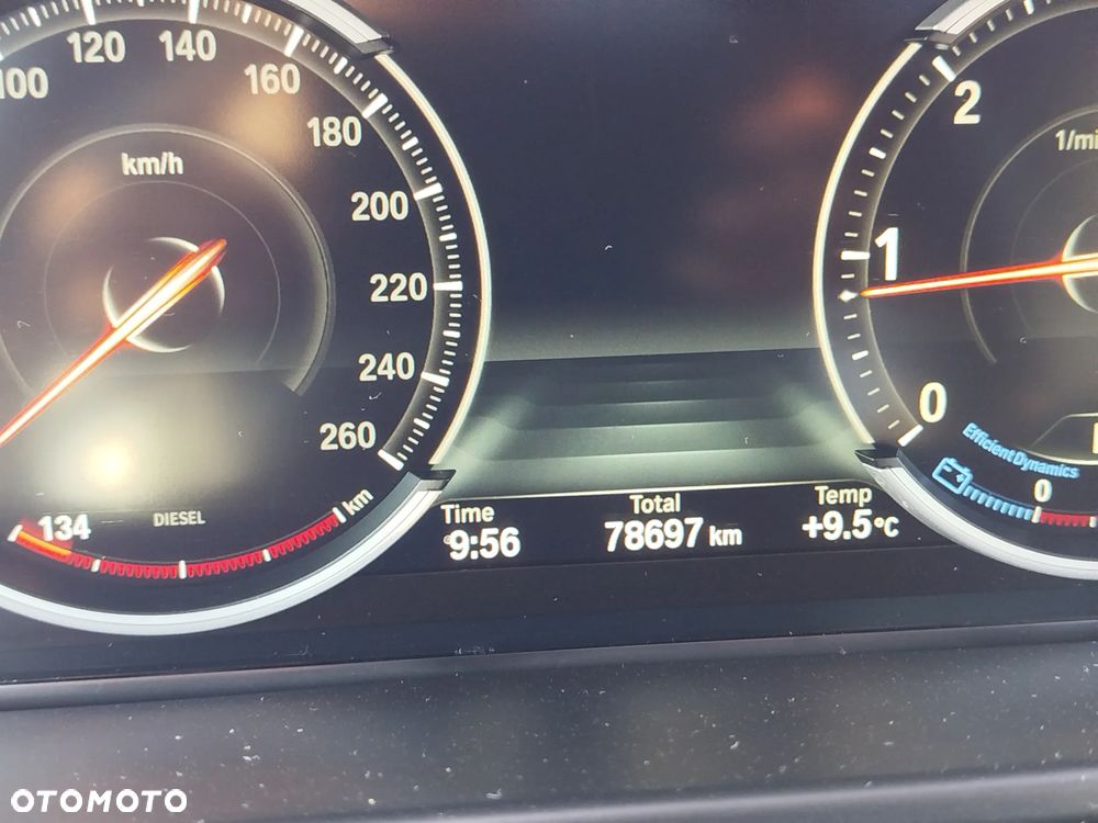 BMW X5 sDrive25d - 29