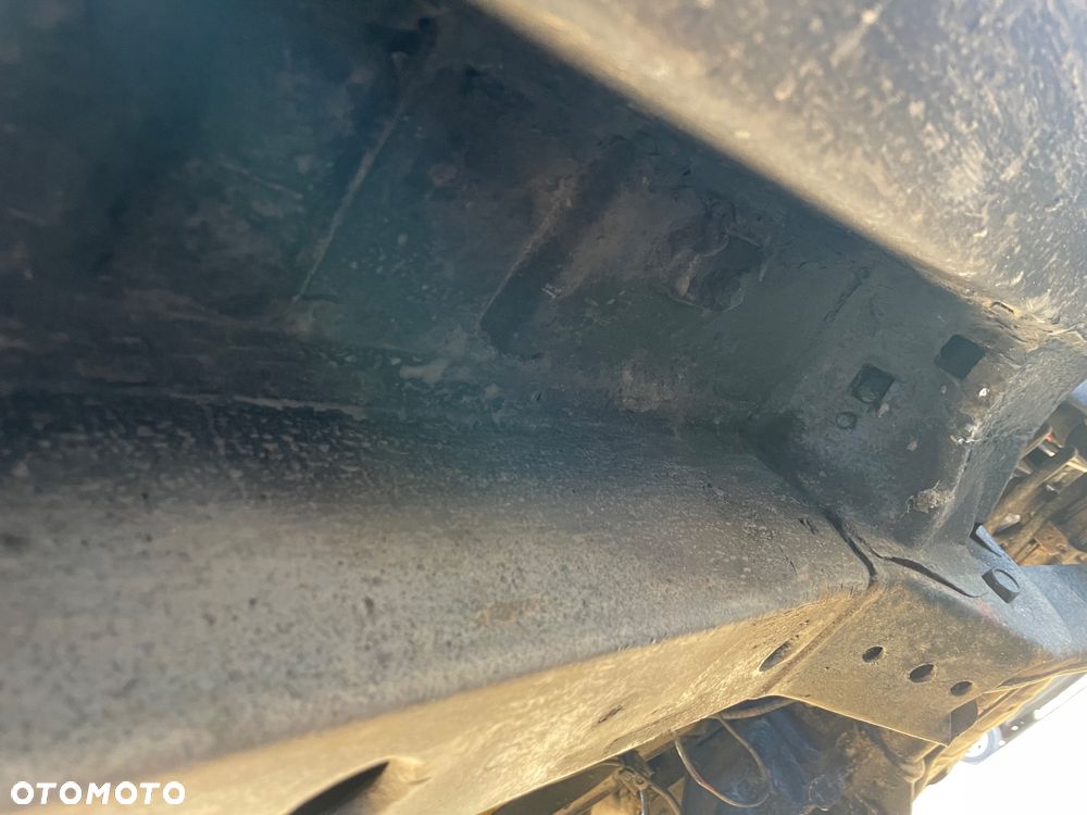 Jeep Grand Cherokee - 36