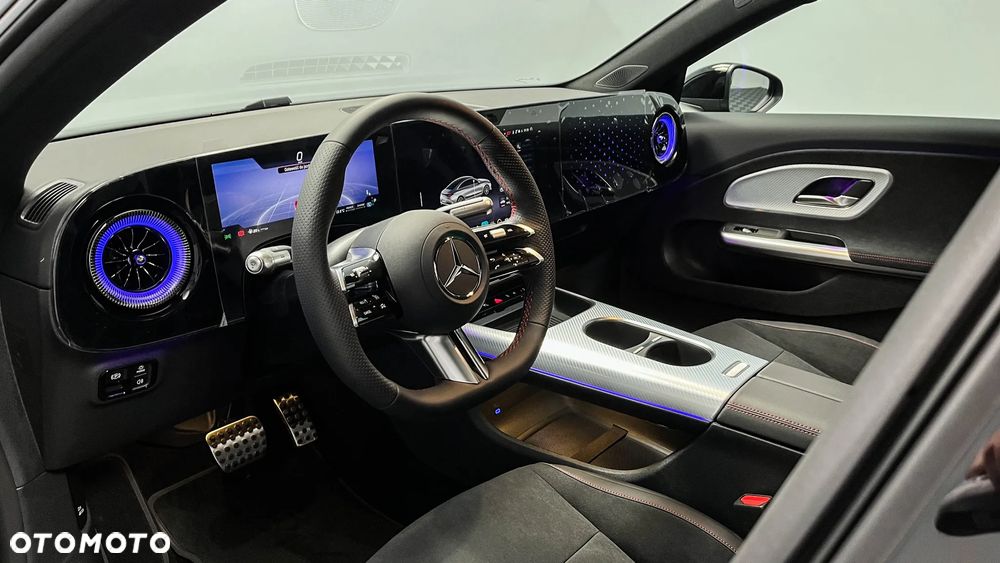 Mercedes-Benz CLA 200 mHEV 8G-DCT - 9