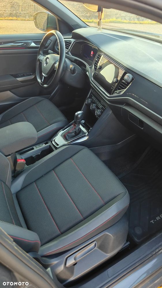 Volkswagen T-Roc - 4
