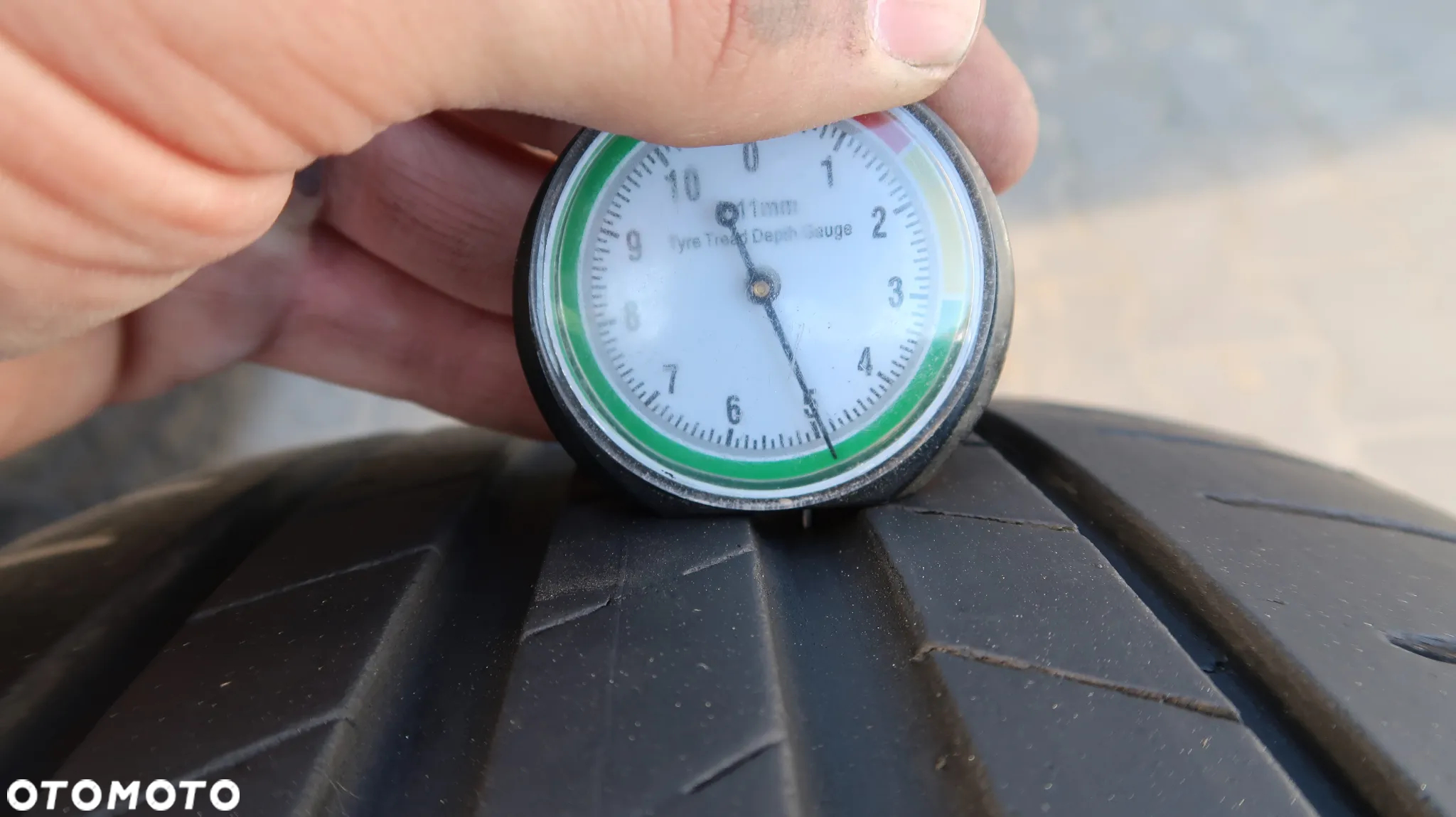2 SZT OPON 225/40R19 RSC BRIDGESTONE - 3