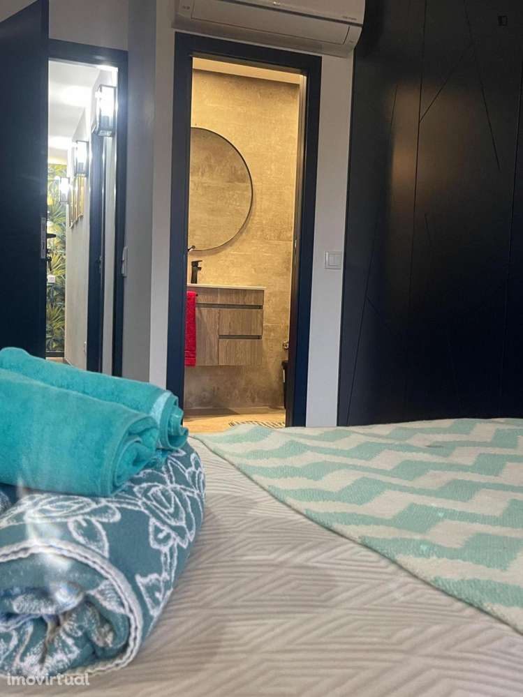 Quarto - localizado em Paranhos Porto - Grande imagem: 3/28