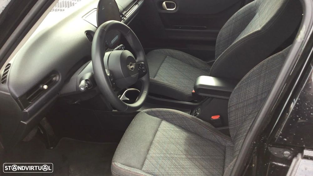 MINI 5 Portas Cooper Premium Essential Auto - 5