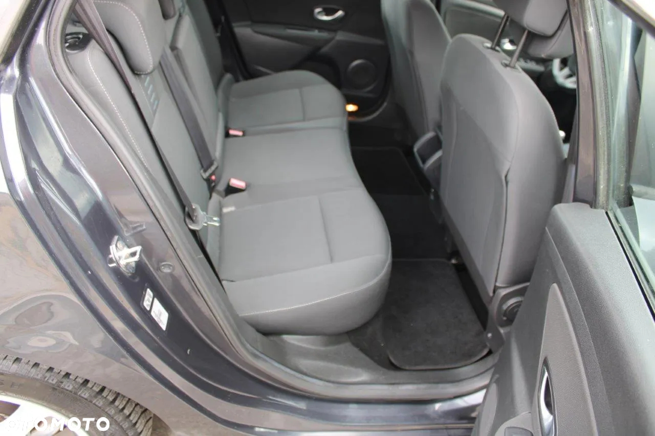 Renault Megane 1.6 16V 110 LIMITED - 9