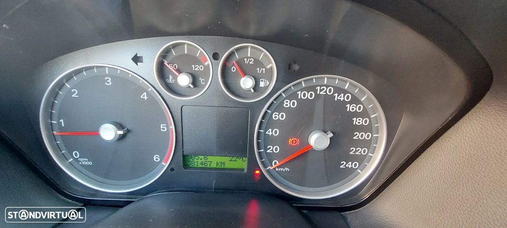 Ford Focus 1.6 TDCi Ghia - 6