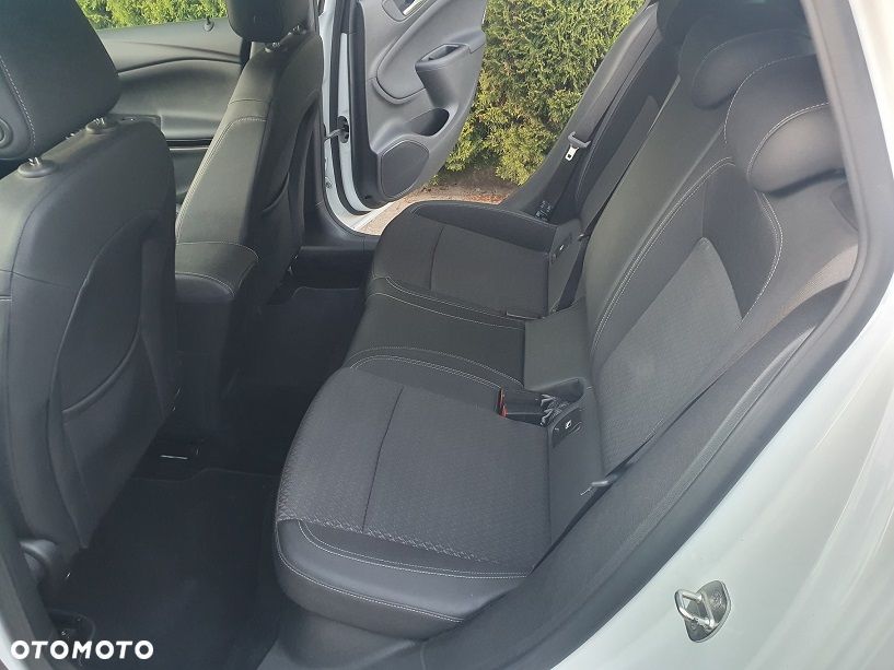 Opel Astra 1.6 D Automatik Start/Stop Innovation - 19