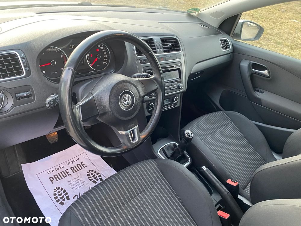 Volkswagen Polo 1.4 16V Highline - 17