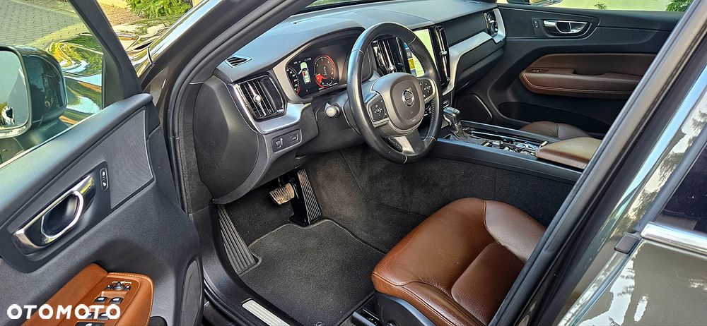 Volvo XC 60 D4 Momentum - 7