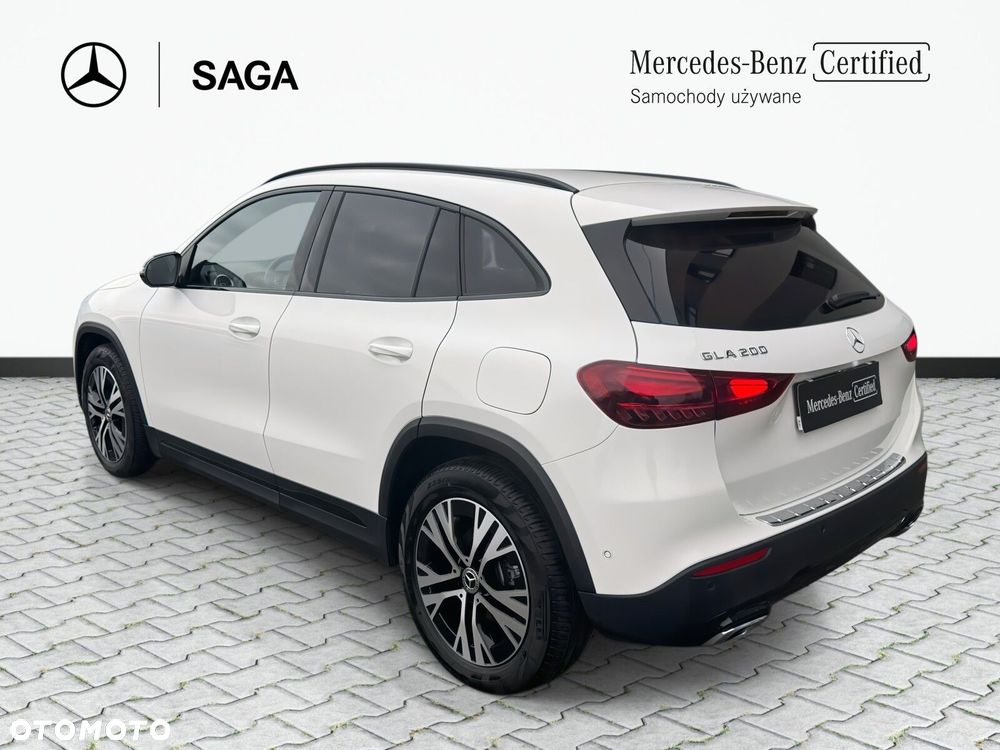 Mercedes-Benz GLA - 7