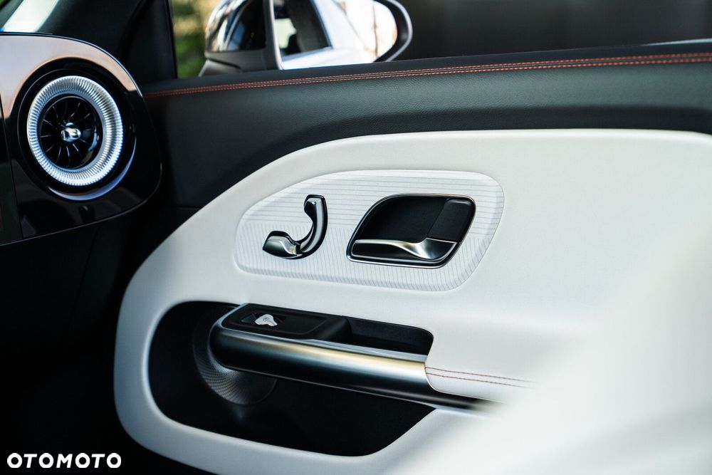Mercedes-Benz CLA 200 mHEV 8G-DCT - 19