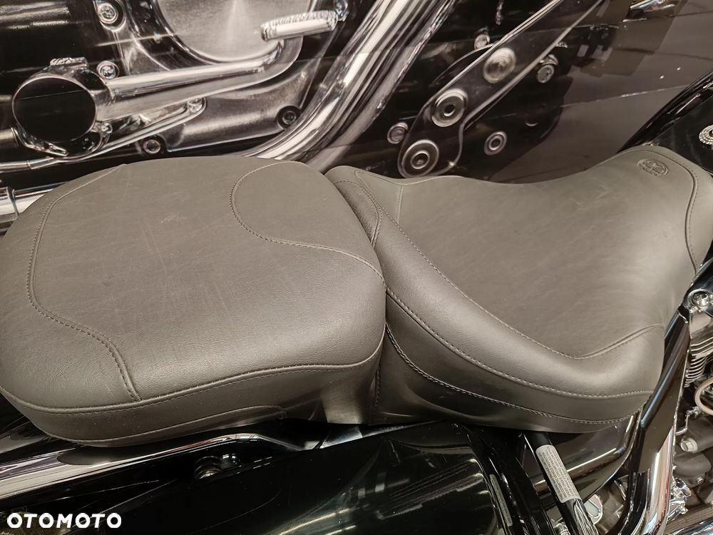 Harley-Davidson Touring Road King - 23