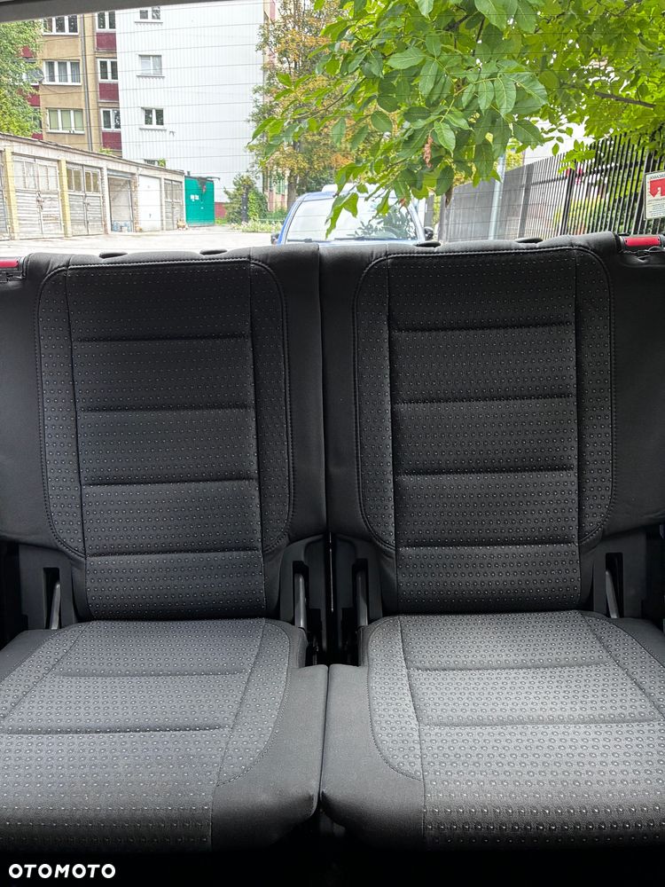 Volkswagen Touran 1.6 FSI - 19