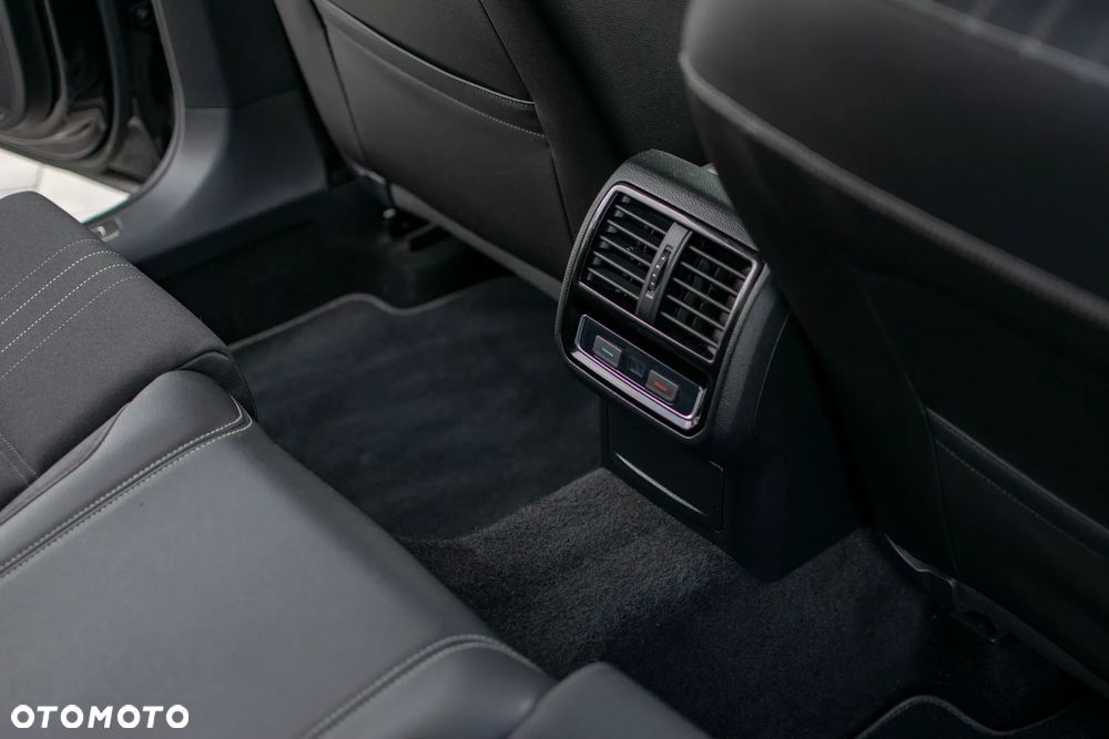 Volkswagen Passat Alltrack - 35