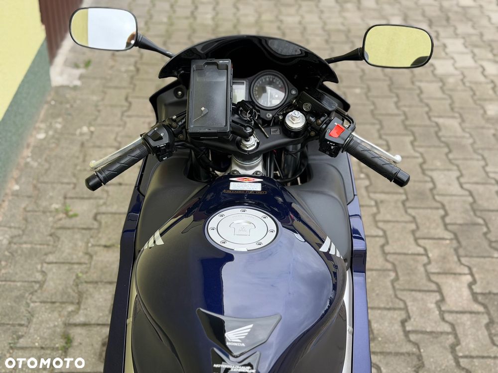 Honda CBR - 19
