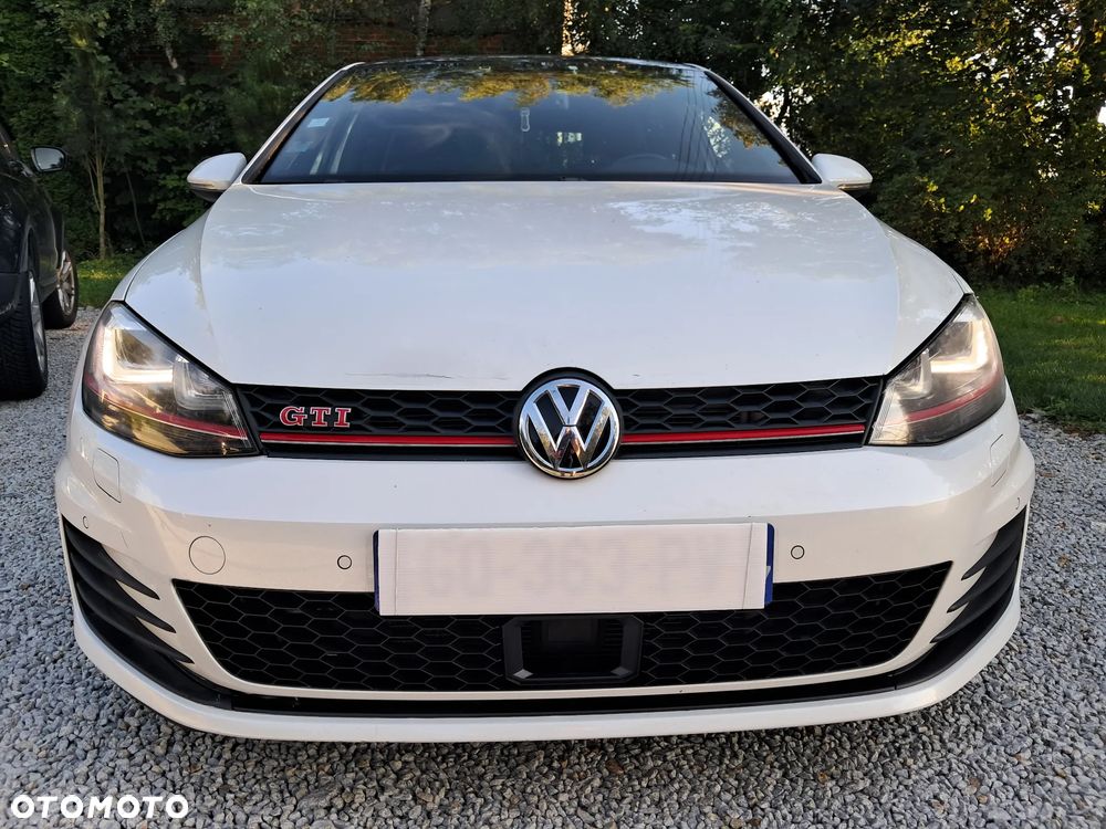 Volkswagen Golf - 27