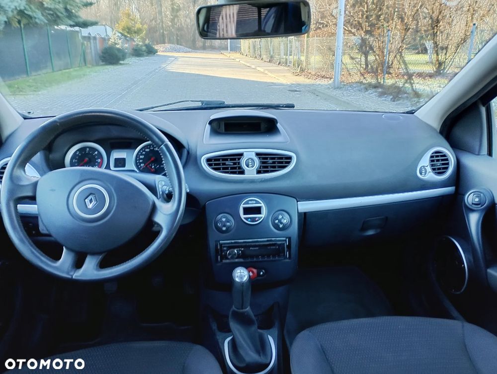 Renault Clio 1.5 dCi ESP Exception - 8