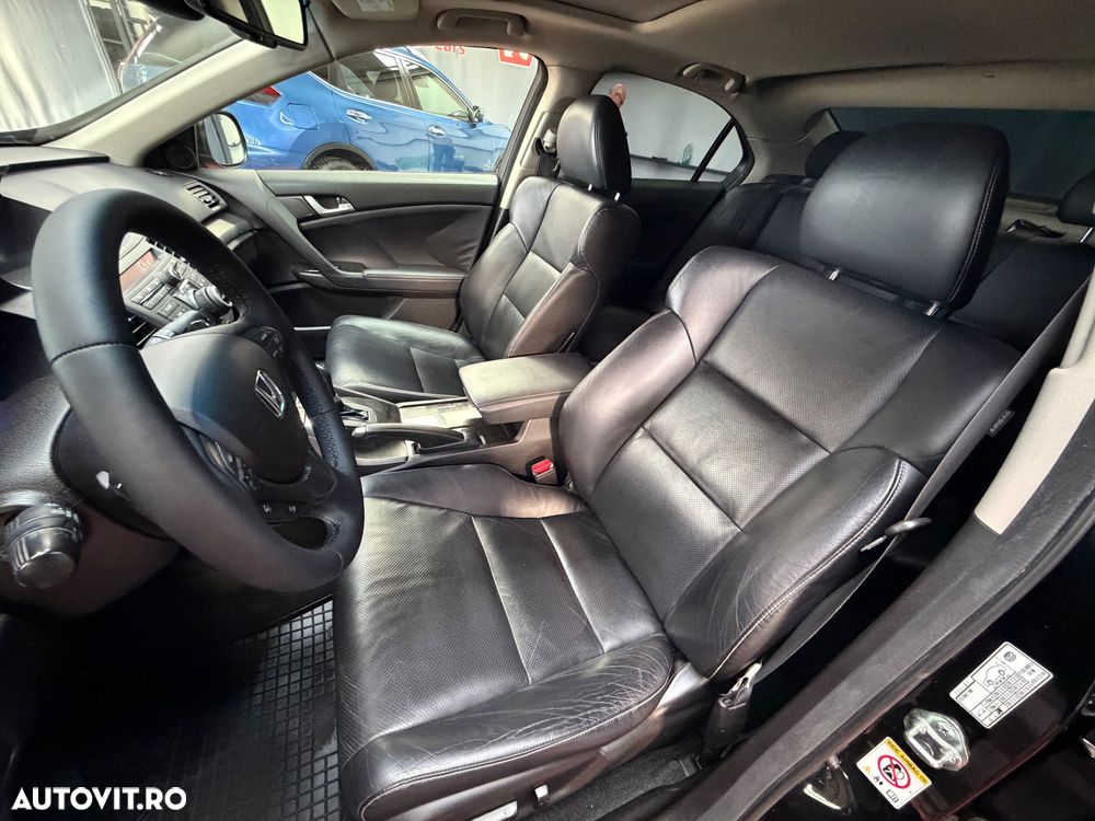 Honda Accord 2.2 i-DTEC AT Executive Navi - 11