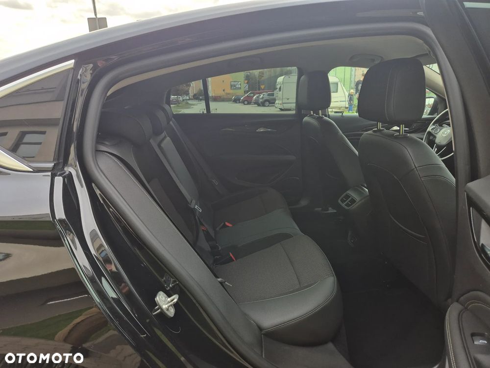 Opel Insignia 2.0 CDTI Cosmo S&S - 19
