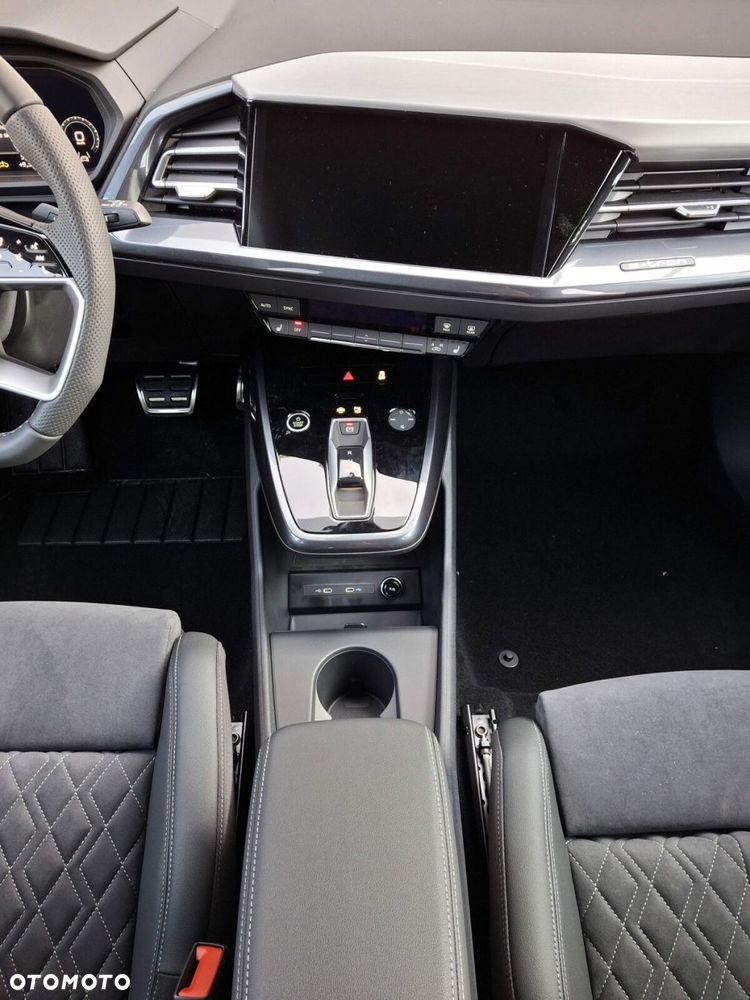 Audi Q4 e-tron - 23