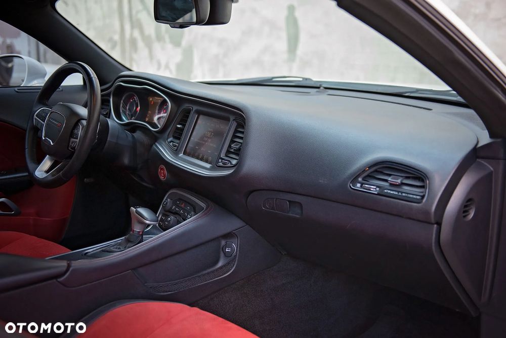 Dodge Challenger Automatik R/T Plus - 33