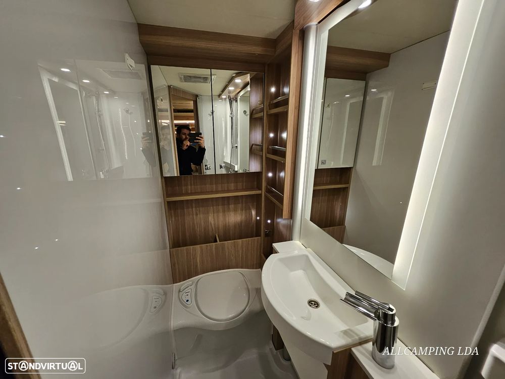 Burstner Delfin CAMA FRANCESA + BASCULANTE - 47