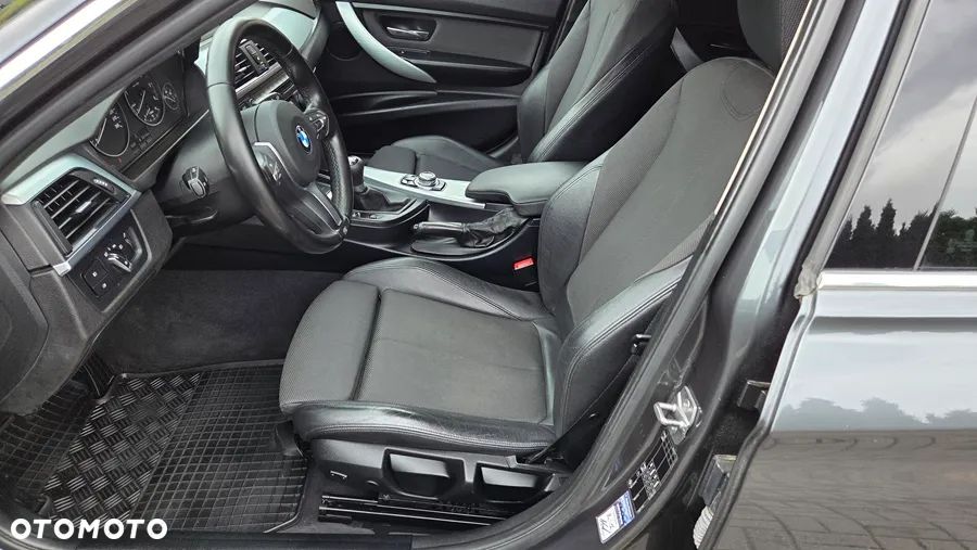 BMW Seria 3 320d Efficient Dynamics Edition Sport Line - 19