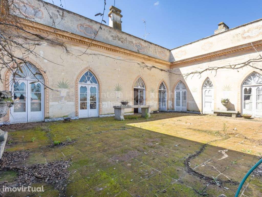 Casa Senhorial no coração de Reguengos de Monsaraz - Grande imagem: 2/25