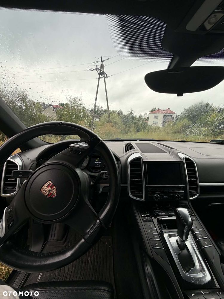 Porsche Cayenne - 2