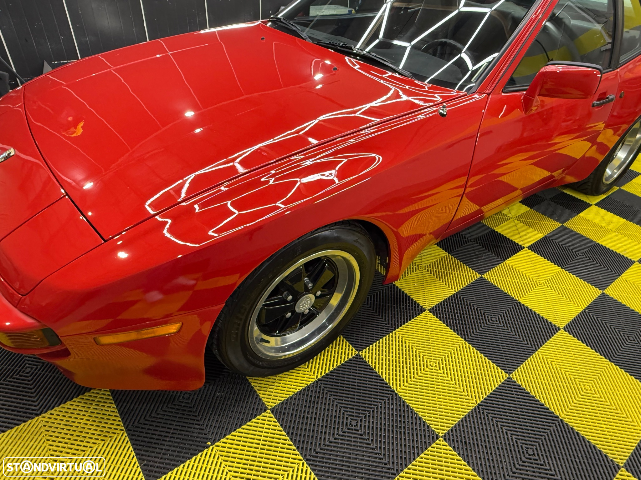 Porsche 944 Standard - 31