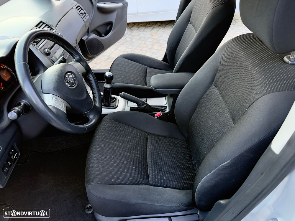 Toyota Corolla 1.4 D-4D - 38