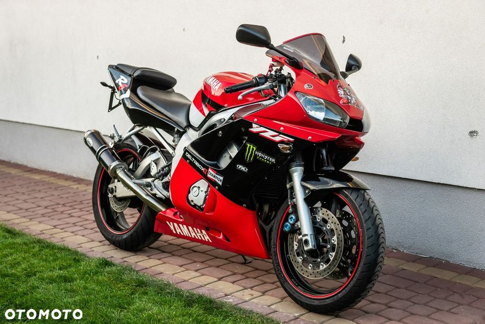Yamaha R6 - 1
