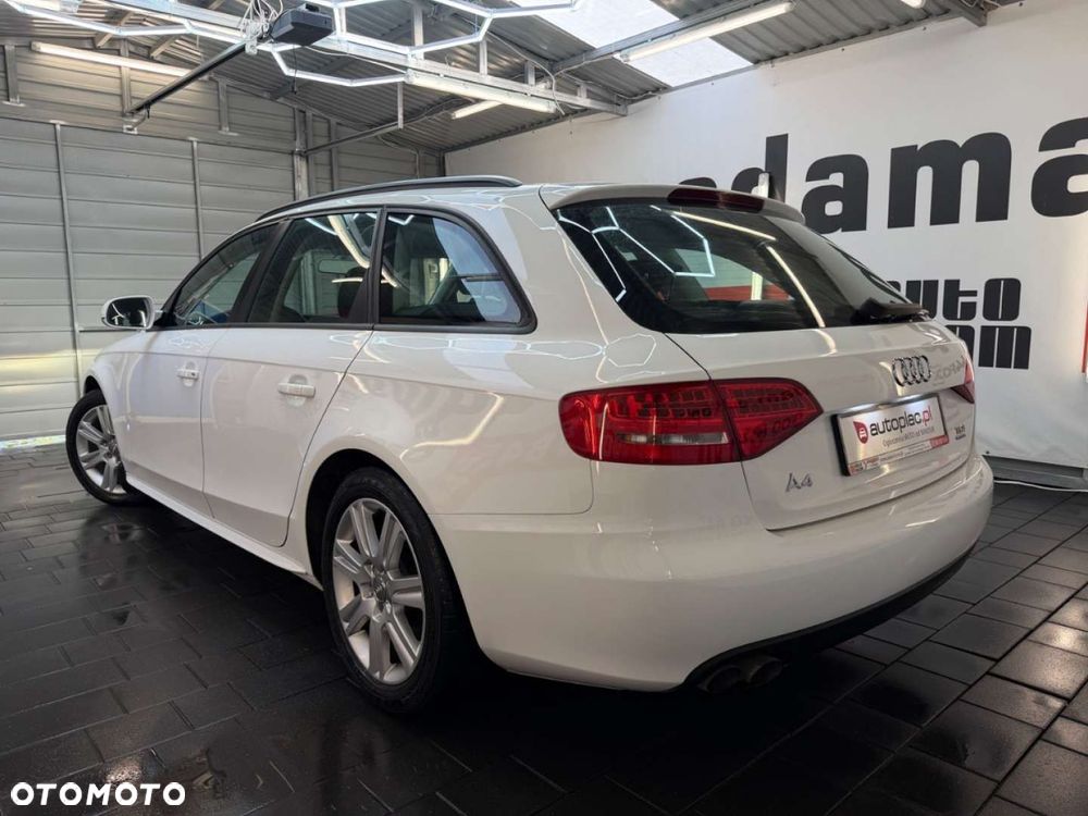 Audi A4 Avant - 13