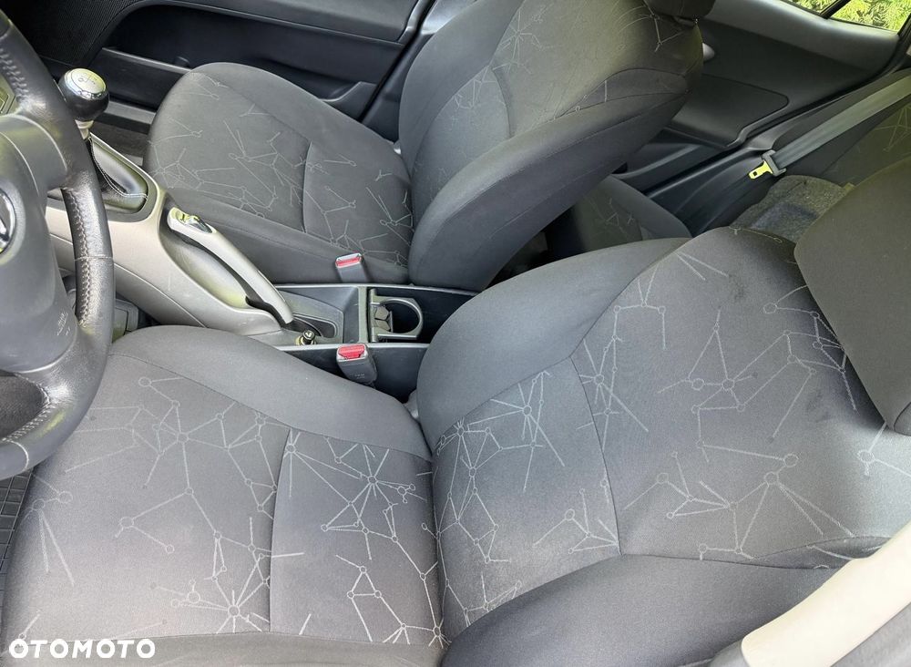 Toyota Auris 1.33 VVT-i Premium - 11
