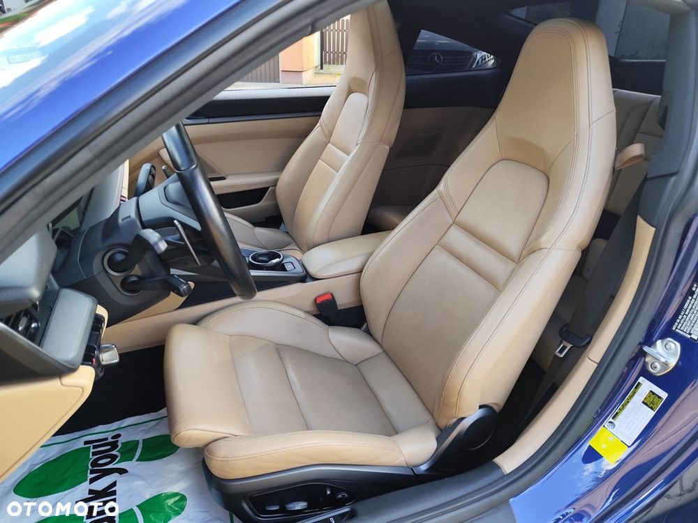 Porsche 911 Carrera S - 16