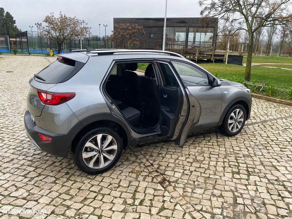Kia Stonic 1.2 MPi Dynamic - 13