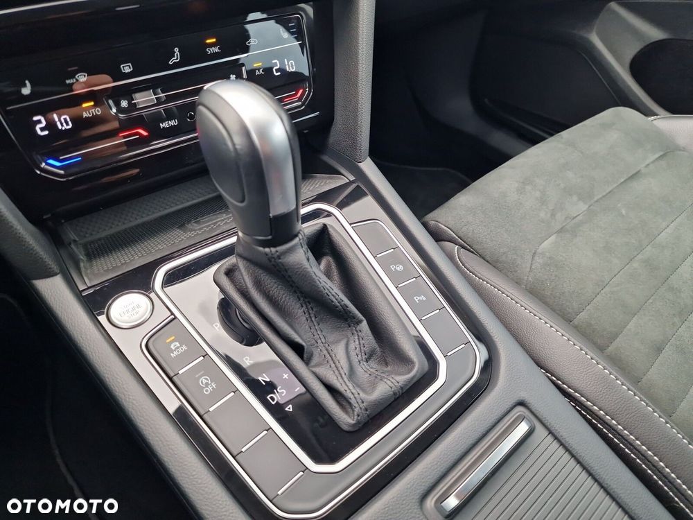 Volkswagen Passat - 18